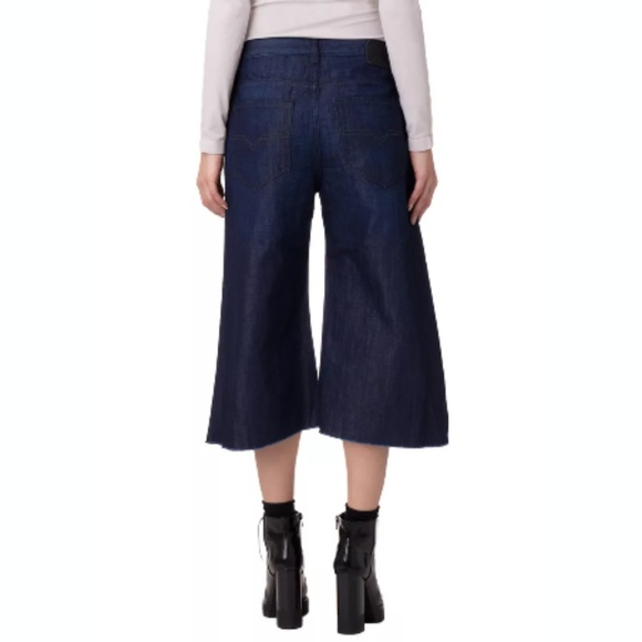 TREND DARK WASH DENIM!! $225 Diesel Wide Leg Capri - Picture 3 of 8